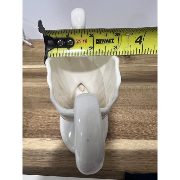 Vintage Camark Pottery Double Handed Trophy Vase in White - Picture 7 of 9